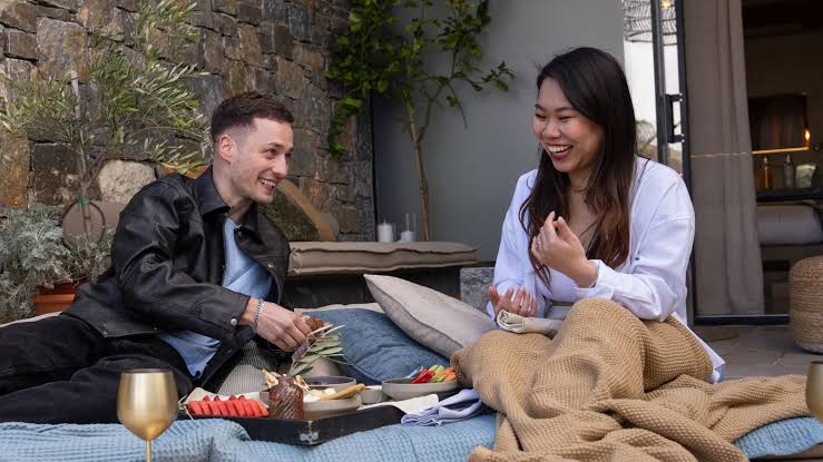 Love is blind: Germany"-Kandidat bekennt sich bei Reunion-Show zu Männern