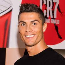 Cristiano ronaldo made more history on sunday becoming the first player to finish the. Cristiano Ronaldo Starportrat News Bilder Gala De
