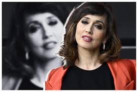 Chiara Francini: esordio, fidanzato, figli, successi. Tutto sull'attrice