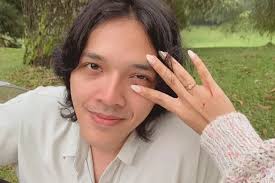 Profil Faisal Tanjung, Biodata Adik Sheila Dara yang Baru Lamar Nadin  Amizah: Umur, Pekerjaan, Agama