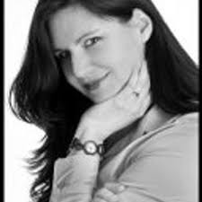 Lynn Cecil's Instagram, Twitter & Facebook