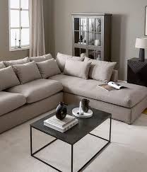 Elegantes wohnzimmer der dunklen mobel mit bildern elegantes. Wohnzimmer Ideen Westwingnow