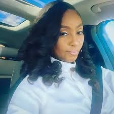 Lori Ware's Instagram, Twitter & Facebook