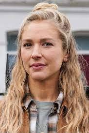 Brianna Closmore's Instagram, Twitter & Facebook