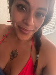 Esperanza Angela Robles (@mexieyez_84) • Threads, Say more