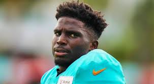 REPORT: Miami Dolphins Superstar WR Tyreek Hill Is Dealing With Concerning  New Injury READ MORE:  https://www.totalprosports.com/nfl/report-miami-dolphins-superstar-wr-tyreek-hill-is-dealing-with-concerning-new-injury/