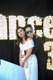 Bạn gái quách tuấn du hiện kinh doanh trong lĩnh vực nội thất. TrÆ°á»›c Máº·t Vá»£ Sáº¯p CÆ°á»›i Quach Tuáº¥n Du Váº«n Khong Ngá»«ng Om Hon NgÆ°á»i Ä'áº¹p Khong Tuá»•i Viá»‡t Trinh