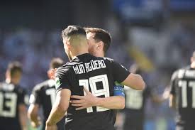 Share the best gifs now >>>. Argentinische Freunde Wie Ein Altes Ehepaar Kun Aguero Spricht Uber Leo Messi
