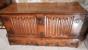 Coffre D Epoque Fin Xv Debut Xvi Siecle Bernigaud Antiquites Decoration Proantic Coffre Decoration Antiquaire