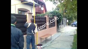 Gardurile din lemn nu au aceeasi durata de viata ca si cele din tabla, caramida sau beton, dar in combinatie cu elemente din fier forjat pot deveni. Garduri Din Lemn Garduri Garduri De Lemn Porti Si Garduri Garduri Din Fier Forjat Www Foisoare Youtube