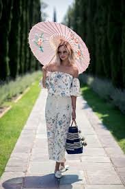 20 Perfect Picnic Outfits Picnic Outfits Picnic Date Outfits Picnic Attire