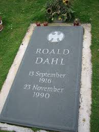 Roald Dahl S Grave Great Missendon Famous Tombstones Famous Graves Grave Headstones