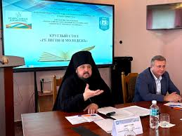 Филологический факультет- Откройте для себя мир взрослых исследований и тайных желаний