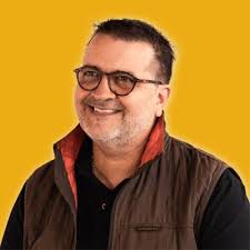 Eduardo López en LinkedIn: Cadena de suministros y logística empresarial •  Eduardo Israel Lopez…