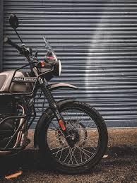 We hope you enjoy our growing collection of hd images to use as a background or home screen for your smartphone or computer. Himalayan Bike Ultra Hd Wallpaper Kostenloses Foto Zum Thema 4k Wallpaper Adobelightroom Cockpit Check Out 290 Photos Of Royal Enfield Himalayan On Bikewale