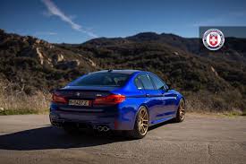 Auf facelift umgebaut mit original bmw teilen das fahrzeug war mal ursprünglich in schwarz metallic wurde aber nach einem unfallschaden in san marino blau umlackiert bei fragen oder interesse gern melden. Hre Rc104 Felgen Am Bmw M5 F90 In San Marino Blau