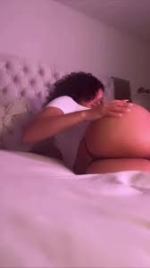 Curvy Redbone Aunty - Vídeos e Fotos Pornô - EroMe