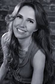 Meet Amanda Kasmira Cryer