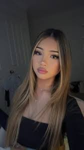 Alyssa Stanton's Instagram, Twitter & Facebook