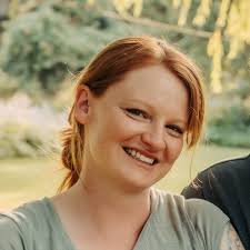 Jennifer Pickering's Instagram, Twitter & Facebook