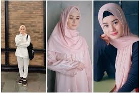 10 Potret Memikat Dinda Hauw Mengenakan Hijab
