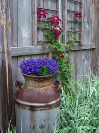You can find the instructions here: Funky Garden Junk Garden Drama