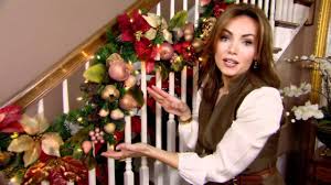 Christmas garland ideas you can make from scratch. How To Decorate Your Holiday Stairs Fireplace Or Mantel Founterior