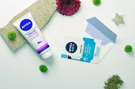 Download Free Download Hand Cream Postcard Mockup In Psd Designhooks