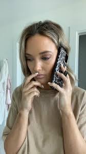 Emily Travis's Instagram, Twitter & Facebook