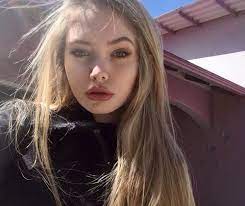 Blonde hair, followed by 333 people on pinterest. Grafika Tumblr Blonde Girl Selfie Beauty Girl Perfect Hair