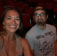 Running belt advice? Anything you like better to carry drinks, gels, and  phone?