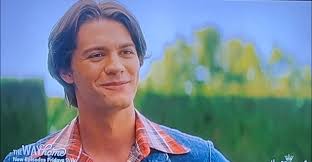 I feel bad for Evelyn/Evie. You can see in her face and of course her  telling Alice, how much she loved Colton. Of course, him being a guy is  oblivious to her