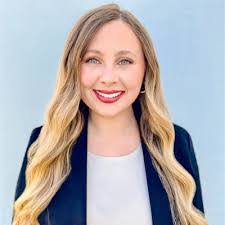 Kayla Crowell's Instagram, Twitter & Facebook