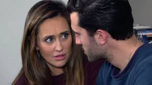 Un posto al sole, anticipazioni 27 gennaio: Viola sconvolta dalla violenza di  Damiano