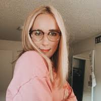 Abigail Fraser's Instagram, Twitter & Facebook