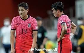 동아대병원 비뇨의학과 김수동 교수가 환자를 진료하고 있다. X02b6pkdoyzufm