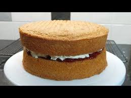 Victoria Sandwich Sponge All In One Method Youtube In 2020 Easy Cake Berries Recipes Cake Recipes