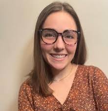 Melissa Meeker's Instagram, Twitter & Facebook