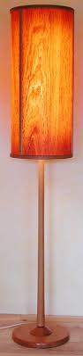 Stehlampe Mit Schirm Aus Holzfurnier Von Kunsthandwerk
