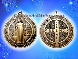 Necesito me ilumines como nunca, santo amado y me embriagues con tu magia purificadora, lejos de esta fría calma!e. Medalla Oracion Exorcismo De San Benito Texto Y Audio Mp3 Oraciones De Proteccion Y Sanacion De Todo Mal