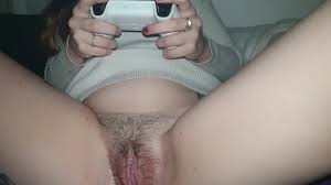 chica gamer vagina peluda y apretada - CÓMO ES ABRIR EL COÑO DE UNA  ESCUELA UNIVERSITARIA