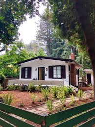 I want it to look bright in the sunlight and bright on a rainy day. 11 White House With Black Trim Ideas For Dazzling Visual Aprylann