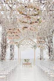 62 Extravagante Weisse Innenhochzeitszeremonie 12 Extravagante Innenhochzeitszeremonie Beautiful Wedding Venues Glamorous Wedding Venue Indoor Wedding