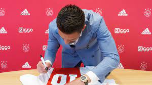 Dusan Tadić extends contract