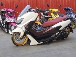 Pasalnya aliran modifikasi ini mengharuskan kita untuk memakai ban cacing dengan profil sangat kecil yang otomatis akan membahayakan keselamatan ketika melewati jalanan berlubang atau polisi tidur. Stance Mio Philippines Di Instagram Follow Stancemiophilippines For Further Content Updates Don T Forget To Tap And Comment Seni Jalanan 3d Seni Jalanan