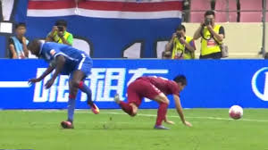 This is the injury history of demba ba from istanbul büyüksehir belediyespor. Watch Former Chelsea Striker Demba Ba Suffers Career Threatening Leg Break In Chinese Super League Game