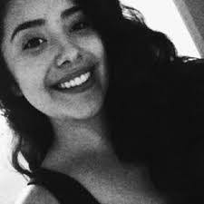 Daisy Landaverde's Instagram, Twitter & Facebook