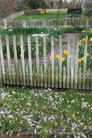 Diy Garden Fence Ideas To Keep Your Plants Safely Tags Easy Diy Garden Fence Diy Garden Fence Plans Small Garden Fence Diy Garden Fence Picket Fence Garden