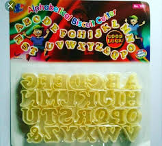 Sin Lian Alfabet Koekjes Uitstekers Plastic Cookie Cutters Next Level Cakes Taartwinkel En Webshop In Taartbenodigdheden Kijk in de webshop van maakjetaart, wij hebben veel verschillende letter en cijfet uitstekers op voorraad! eur