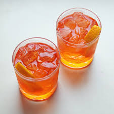 Sip On Some Sparkling Goodness This Summer With This Refreshing Aperol Spritz Recipe Recipe Aperol Spritz Recipe Aperol Spritz Aperol